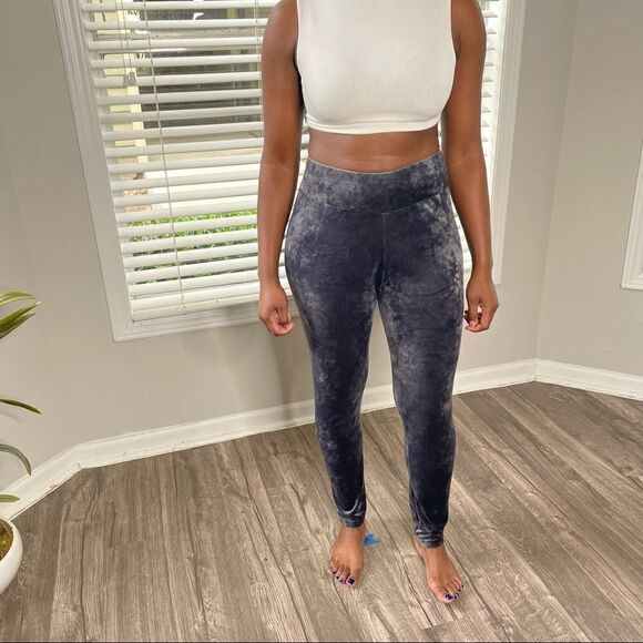C-mode Grey Velvet Super Soft Leggings and Zip UP Hoodie Set - Picture 1 of 16